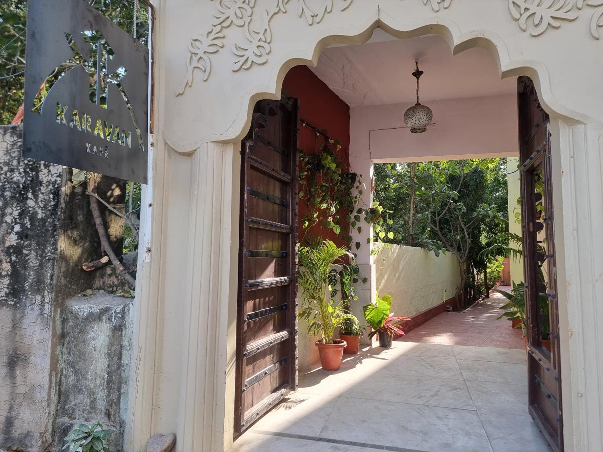 Karavan Kafe Pushkar Ngoại thất bức ảnh