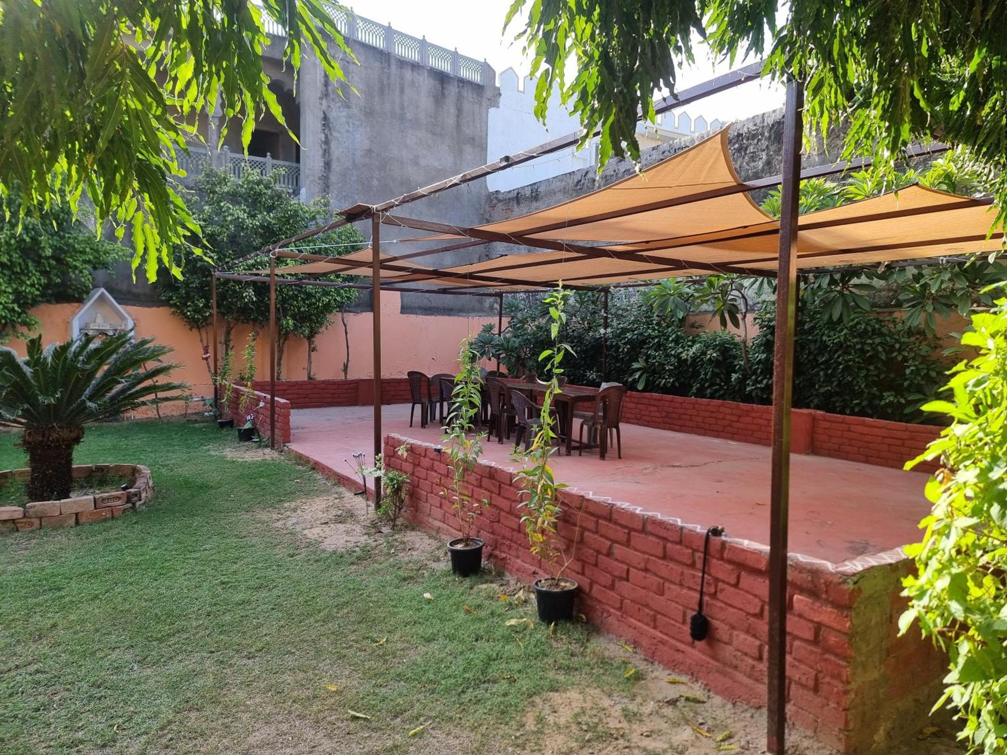 Karavan Kafe Pushkar Ngoại thất bức ảnh